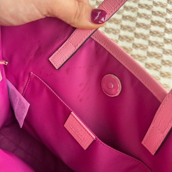 100% Authentic GUCCI GG Supreme Monogram Girls 3-D Strawberry Tote - Picture 6 of 10